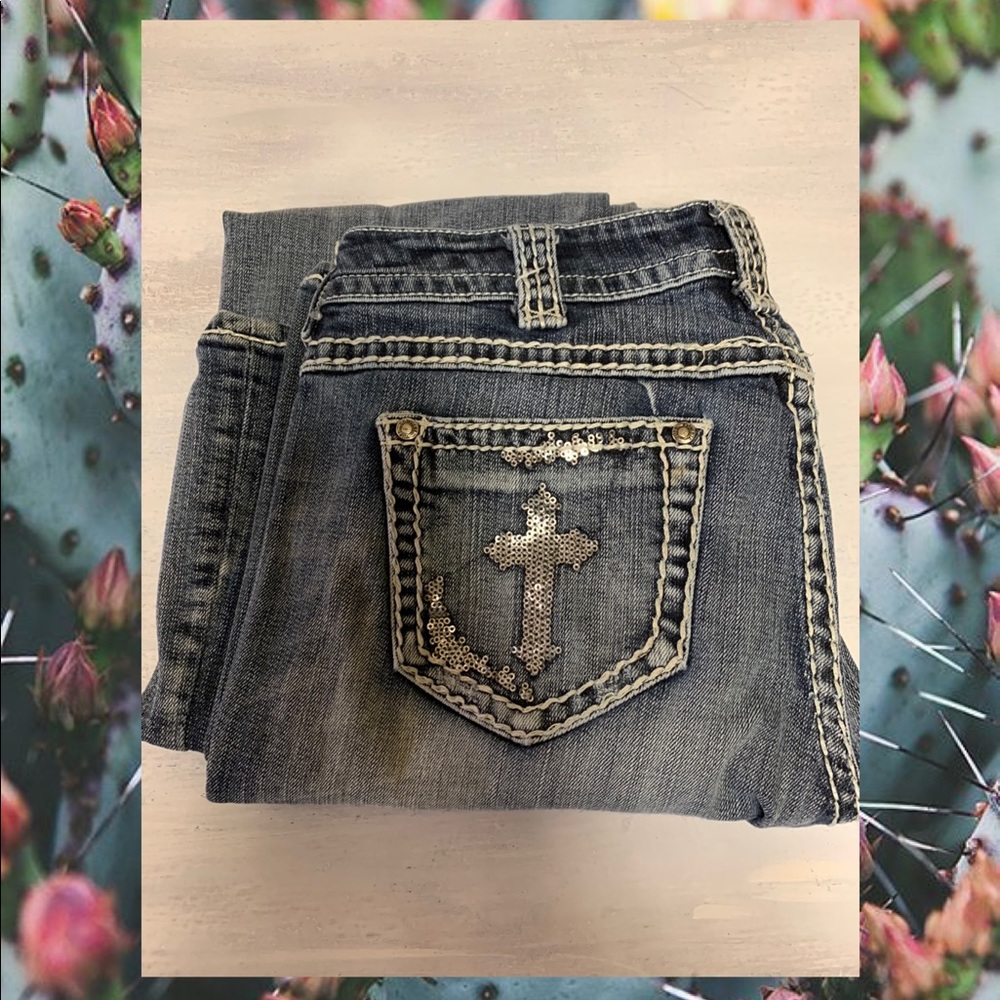 𝙲𝚘𝚠𝚐𝚒𝚛𝚕 𝚃𝚞𝚏𝚏 𝚓𝚎𝚊𝚗𝚜 🌿
